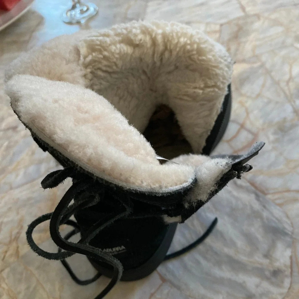 Koolaburra by UGG Black Suede Dezi Mid Calf Boots Faux Fur Lined Lace Zipper